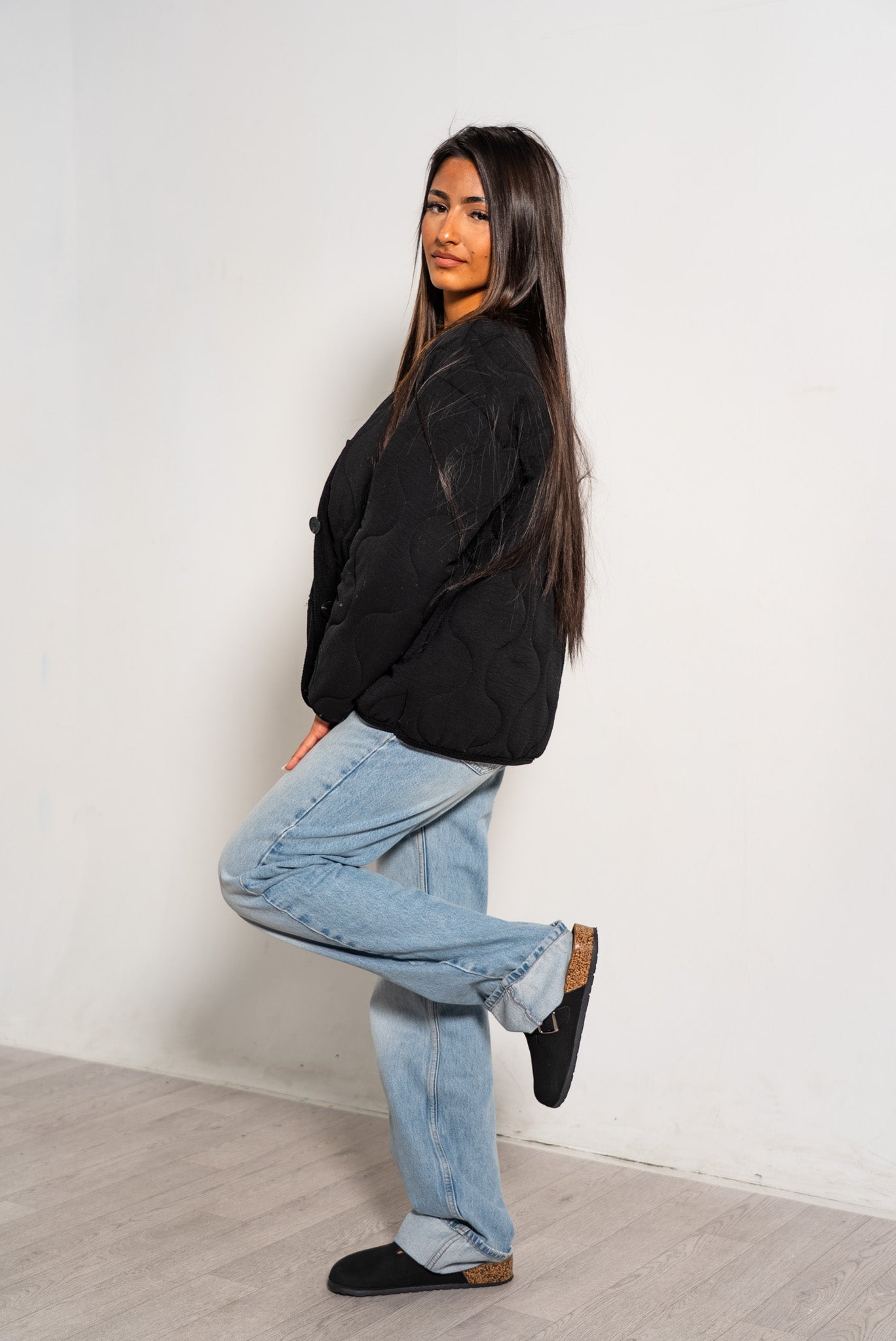 Veste noire à boutons