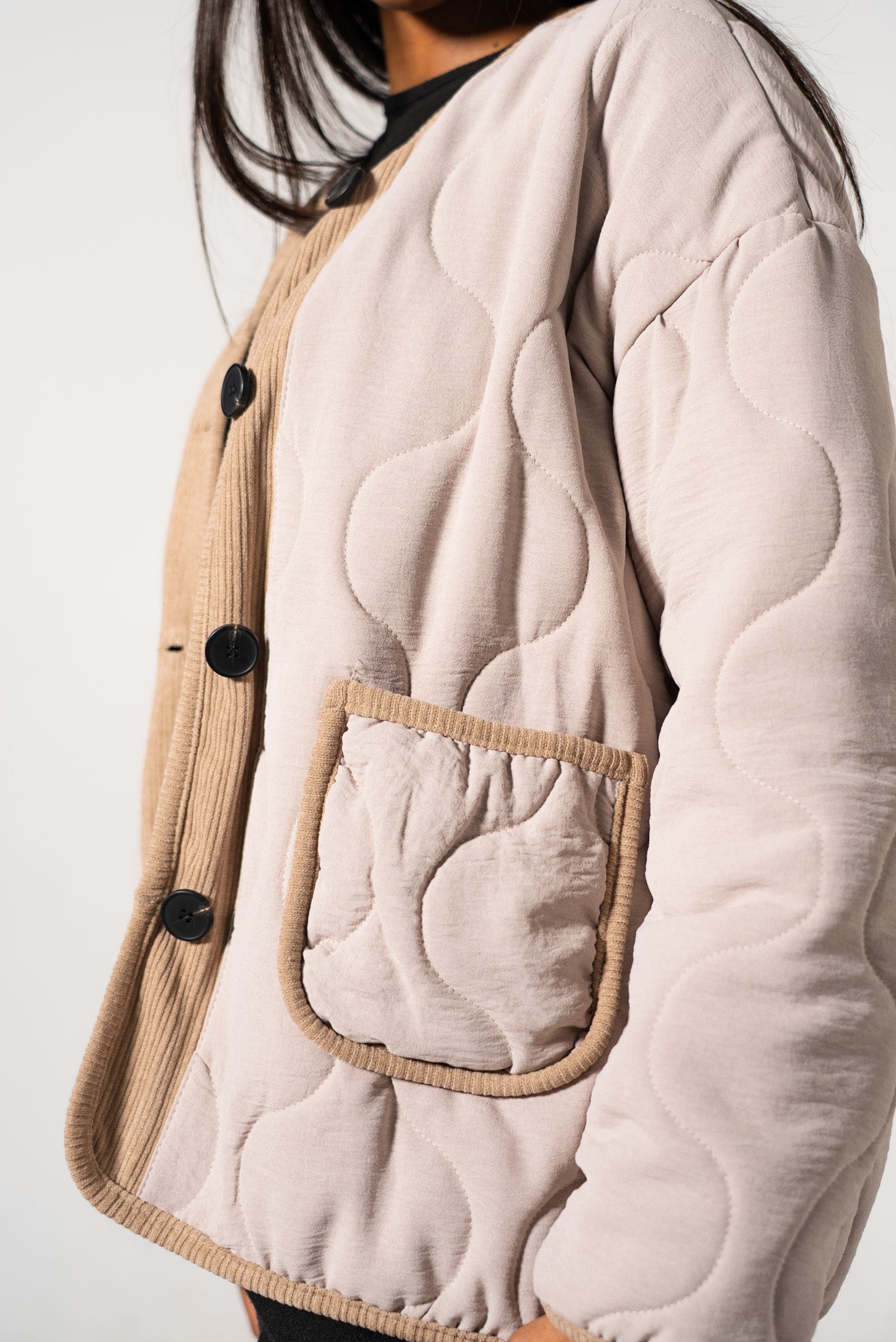 Veste beige à boutons